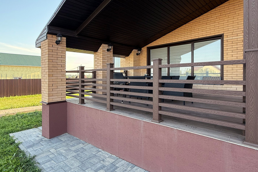 Ограждения и балкон для частного дома из ДПК EasyDecking Wood-X