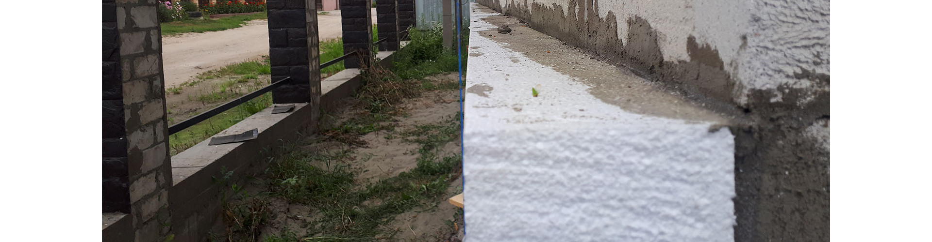 Чем приклеить пенопласт при утеплении дома